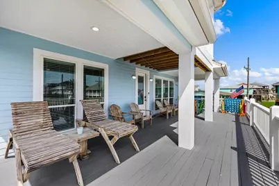 839 Eastview, Crystal Beach, TX 77650 - Photo 4