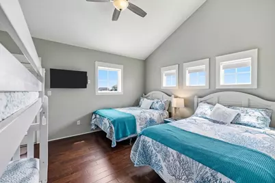 839 Eastview, Crystal Beach, TX 77650 - Photo 32