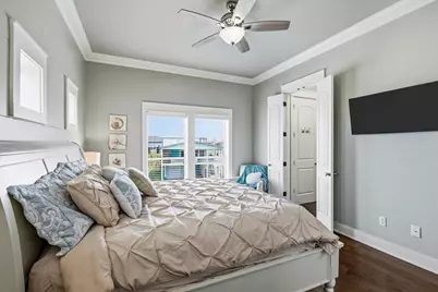 839 Eastview, Crystal Beach, TX 77650 - Photo 24