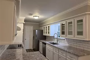 2234 Woodland Springs St, Houston, TX 77077 - Photo 2