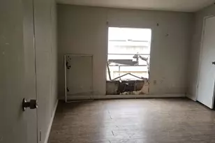 12011 Greencanyon Dr, Houston, TX 77044 - Photo 6