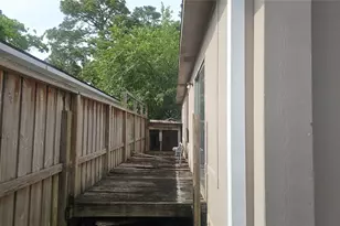12011 Greencanyon Dr, Houston, TX 77044 - Photo 10