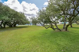 1678 Bayview Dr, Palacios, TX 77465 - Photo 42