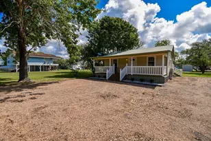 1678 Bayview Dr, Palacios, TX 77465 - Photo 6
