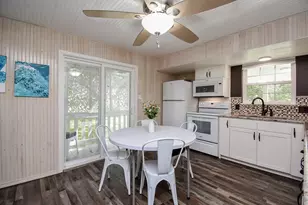 1678 Bayview Dr, Palacios, TX 77465 - Photo 16
