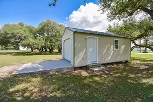 1678 Bayview Dr, Palacios, TX 77465 - Photo 44