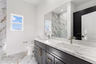 7330 St Lo Rd, Houston, TX 77033 - Photo 14