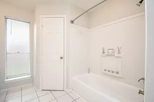 16806 Red Gully Dr, Sugar Land, TX 77498 - Photo 26