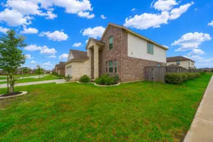 4806 Camden Bristol Dr, Baytown, TX 77521 - Photo 4