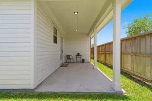 10934 Bonfire Trl, Beasley, TX 77417 - Photo 22