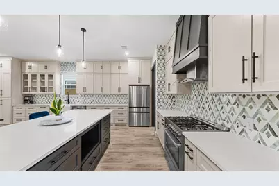 517 Moore Street, Tomball, TX 77375 - Photo 6