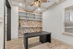 517 Moore St, Tomball, TX 77375 - Photo 4