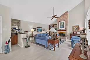 11418 Overbrook Ln, Houston, TX 77077 - Photo 2