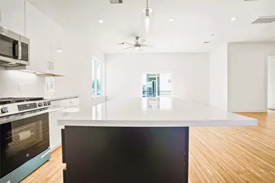 4704 Thornton Views Road, Houston, TX 77018 - Photo 22
