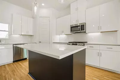 4704 Thornton Views Road, Houston, TX 77018 - Photo 14