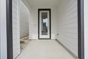 4704 Thornton Vws Rd, Houston, TX 77018 - Photo 4