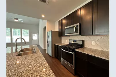 2611 Hoffman Lane, Conroe, TX 77304 - Photo 6