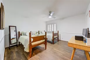 1403 E Brooklake Dr, Houston, TX 77077 - Photo 14