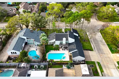 1403 E Brooklake Drive, Houston, TX 77077 - Photo 2