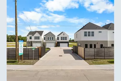 4007 Buffalo Moon Drive, Houston, TX 77045 - Photo 2
