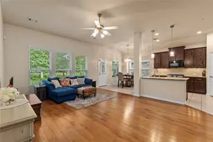 68 Hallmark Dr, Conroe, TX 77304 - Photo 4