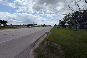 2212 S Hwy 288B, Angleton, TX 77515 - Photo 4