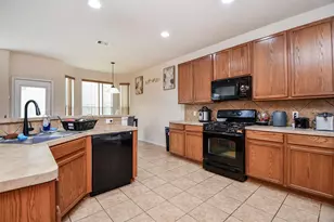 3015 Darby Brook Dr, Fresno, TX 77545 - Photo 6