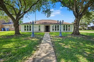 8319 Crestwood Dr, Texas City, TX 77591 - Photo 1