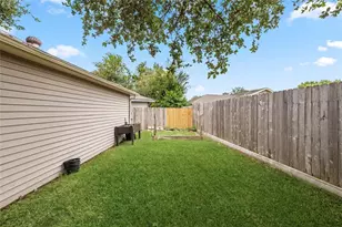2219 Briarview Dr, Houston, TX 77077 - Photo 32