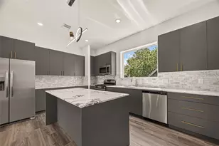 2711 Dennis St, Houston, TX 77004 - Photo 14