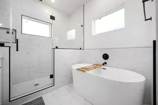 7008 Emma Lou St, Houston, TX 77088 - Photo 22