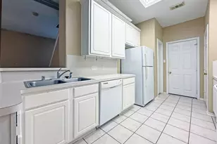 63 Ledgestone Pl, The Woodlands, TX 77382 - Photo 12