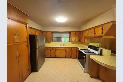 408 Oak Drive, Lake Jackson, TX 77566 - Photo 2