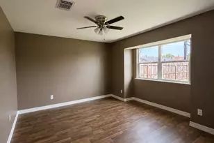 10942 Dunvegan Way, Houston, TX 77013 - Photo 6