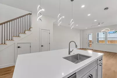 123 Amundsen Street #B, Houston, TX 77009 - Photo 10