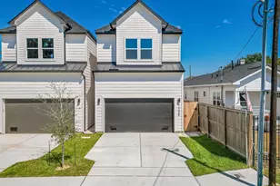 123 Amundsen St, Houston, TX 77009 - Photo 2
