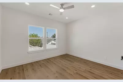 123 Amundsen Street #B, Houston, TX 77009 - Photo 32