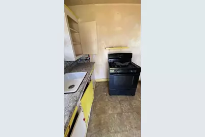 1308 Hughes Street #6, Houston, TX 77023 - Photo 30