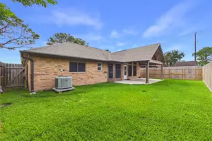 1105 Glencrest Dr, La Porte, TX 77571 - Photo 48