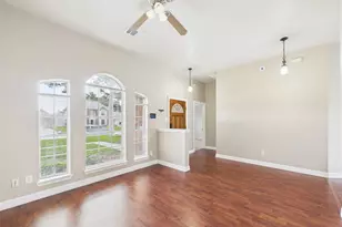 1105 Glencrest Dr, La Porte, TX 77571 - Photo 10