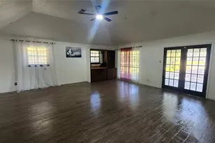 530 S 12th St, Silsbee, TX 77656 - Photo 8