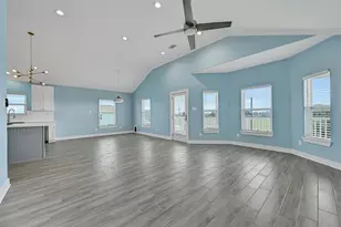 3911 Warrior Ct, Galveston, TX 77554 - Photo 10