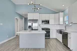 3911 Warrior Ct, Galveston, TX 77554 - Photo 14