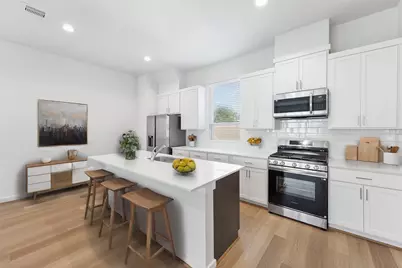 1013 Erin Street #V, Houston, TX 77009 - Photo 4