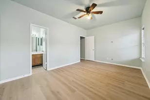 7326 Regency Square Ct, Houston, TX 77036 - Photo 8
