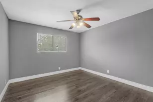 11002 Hammerly Blvd, Houston, TX 77043 - Photo 16