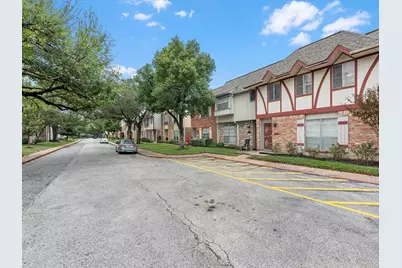 11002 Hammerly Boulevard #104, Houston, TX 77043 - Photo 24