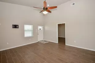 39 Tiger Shark Ln, Palacios, TX 77465 - Photo 6
