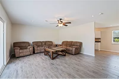 3231 W Meadow Lane, Dickinson, TX 77539 - Photo 14