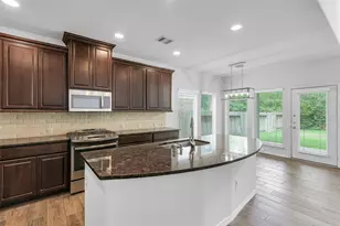 218 Kinnerly Peak Pl, Montgomery, TX 77316 - Photo 10